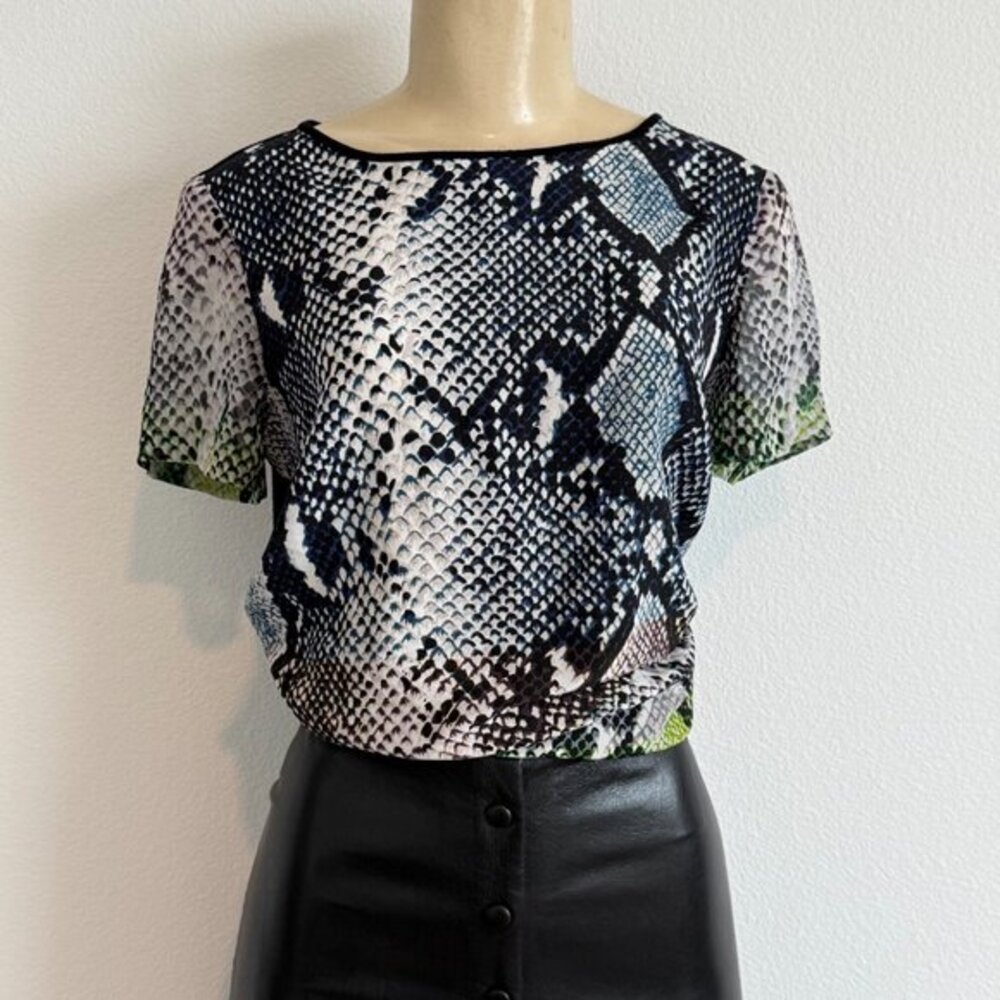 Diane von Furstenberg Snakeskin Silk Top 4 Blue Green Animal Print‎ Mixed Media